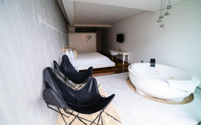Be Playa Hotel Boutique & Rooftop Bar