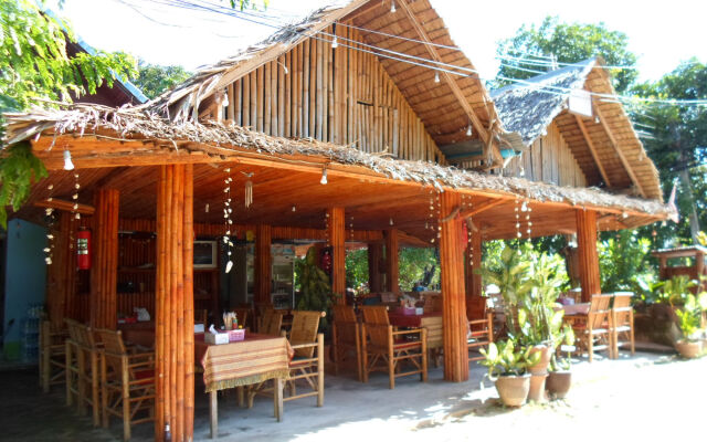 Baan Kuasakul Resort