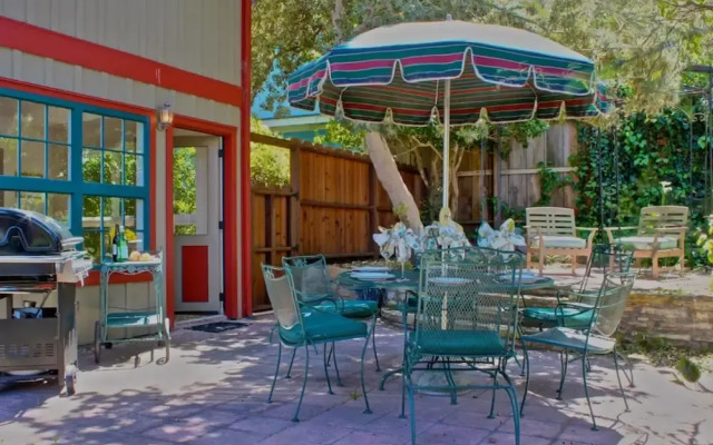 3573 Captain's Castle