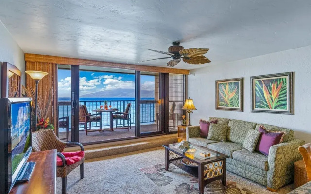 Kaleialoha 209 1 Bedroom Condo by RedAwning