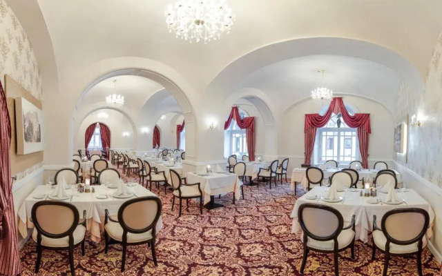 Kristály Imperial Hotel