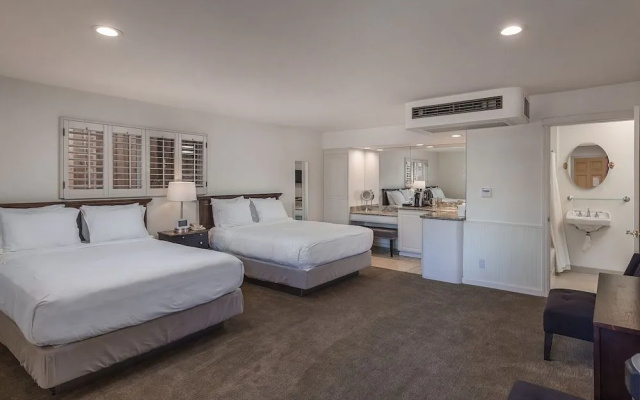 Saratoga Oaks Lodge
