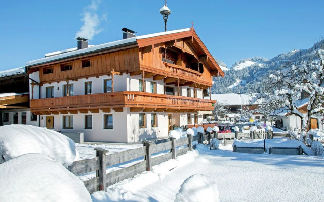 Modern Apartment in Itter Near Forest