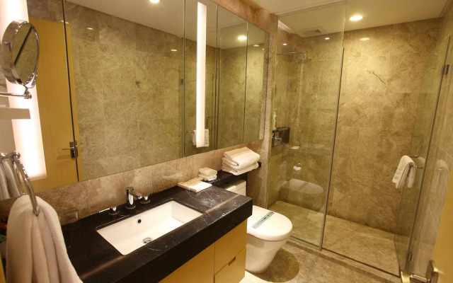 HeeFun Apartment Hotel GZ Poly D Plaza