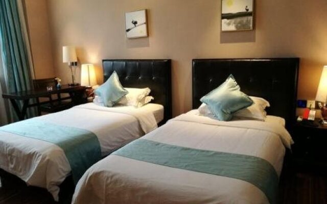 Limone Hotel