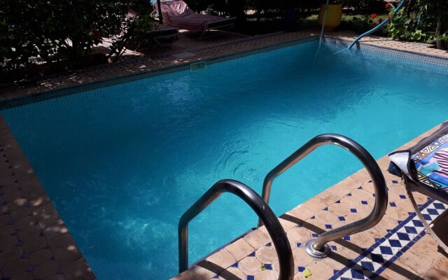 Riad Jean Claude