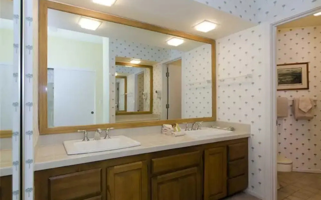 Regency 823 Condo