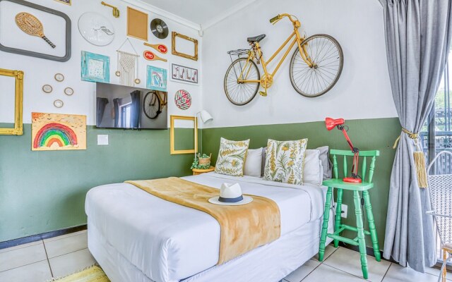 Chic Midtown Studio-1 Bed-solar-pool-fibre-samrand