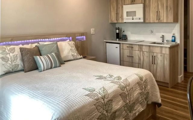 Lunenburg Arms Hotel