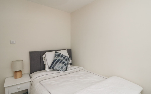 7 Belfort Court