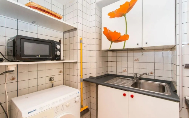 Bright Mini Apartment Valentino