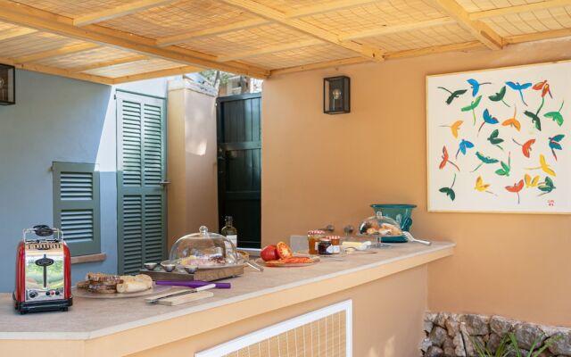Rondaia Suites & Villas