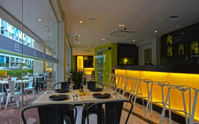 J8 Hotel