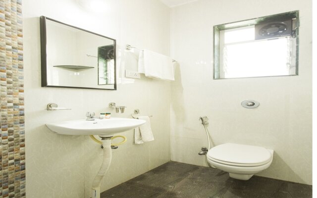 OYO 10221 Hotel E Serai