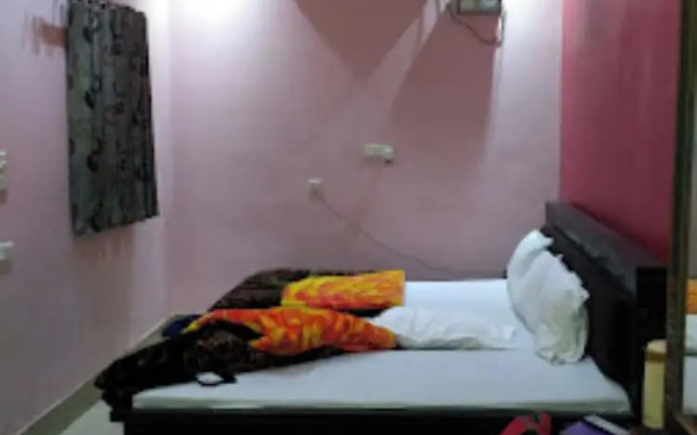 Goroomgo Brij Raj Guest House Mathura