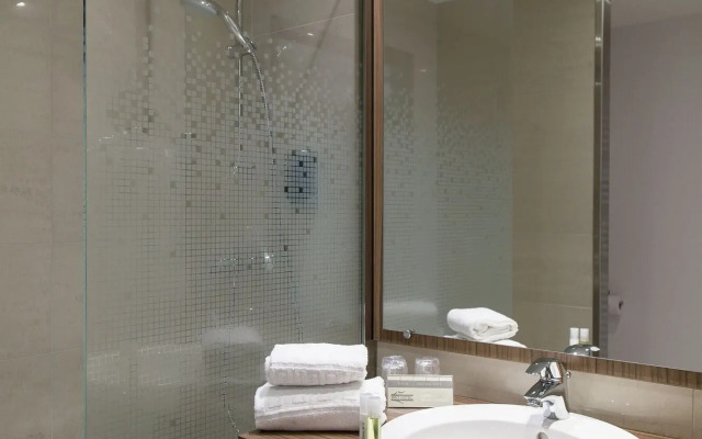 Brit Hotel Toulouse Colomiers - L'Esplanade