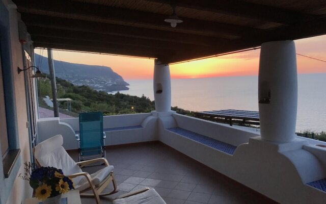 House With 2 Bedrooms In Malfa, With Wonderful Sea View, Enclosed Garden And Wifi