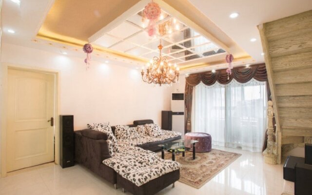 Jhouse Hongqiao Duplex Apartment