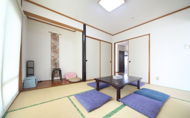Yomitan Zakimi House
