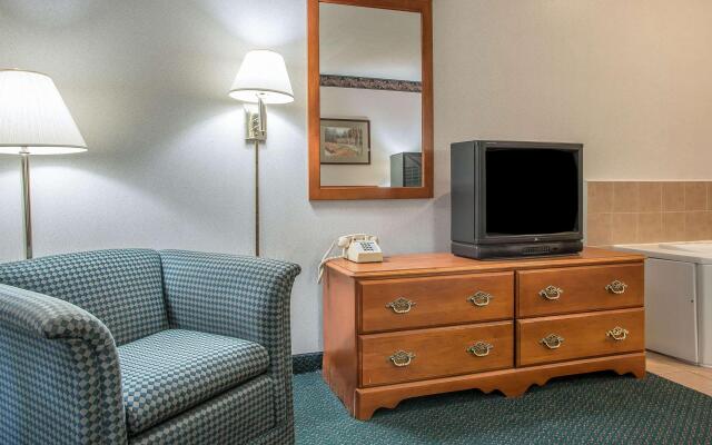 Rodeway Inn Bedford