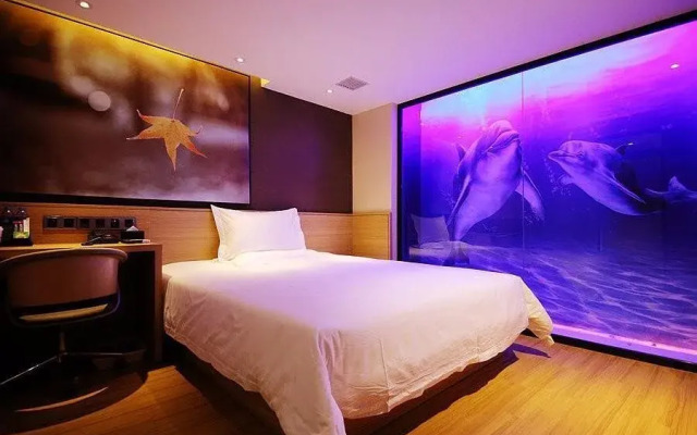 IU Hotels·Lanzhou Dongfanghong Square Gaolan Road