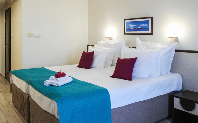 Smartline Meridian Hotel