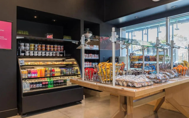 Aloft Charleston Airport & Convention Center