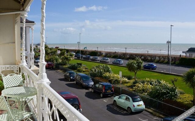 Beach View Apartment