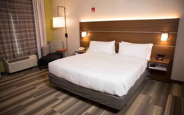 Holiday Inn Express Hotel & Suites Lexington-Downtown, an IHG Hotel