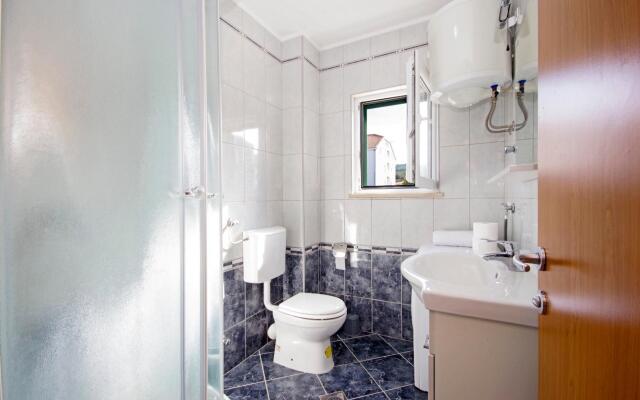 Brki - 350 M From Beach - A1 Mate (4+1)