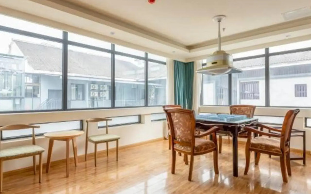 Elan Hotel (Dujiangyan Sunac Cultural Tourism City)