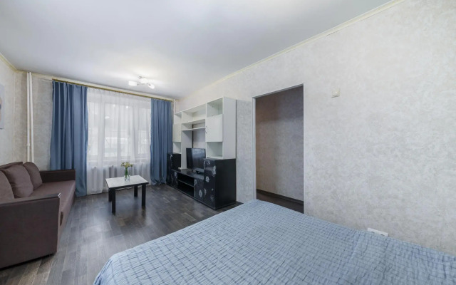 ApartLux on Zhigulevskaya