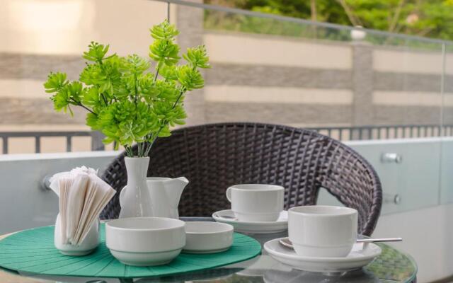 Green Line Apartment