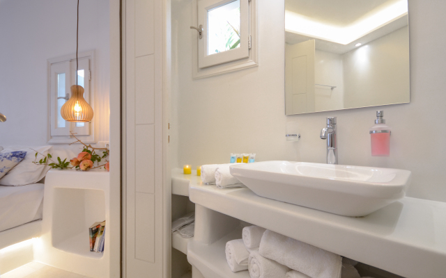Naxian Queen Luxury Villas & Suites