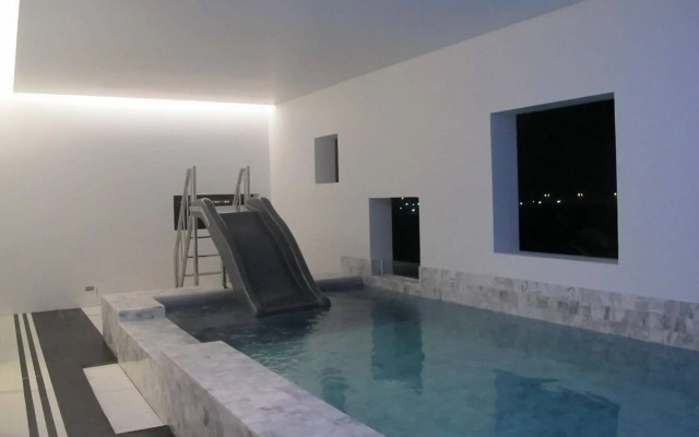 Veranda Pool Villas & Suite