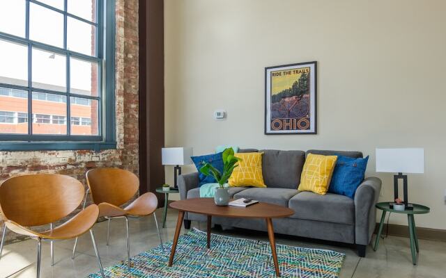 Spacious CLE Apartments by Frontdesk