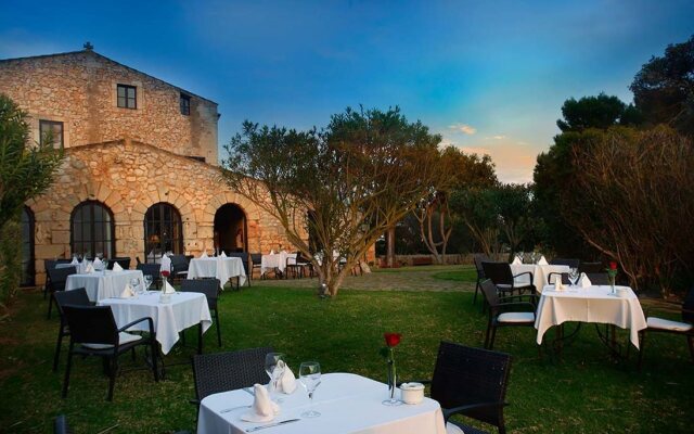 Reserva Rotana Hotel