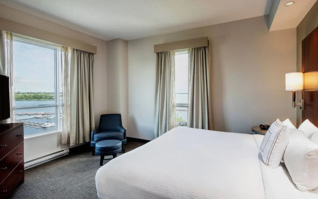 Residence Inn by Marriott Kingston Water's Edge