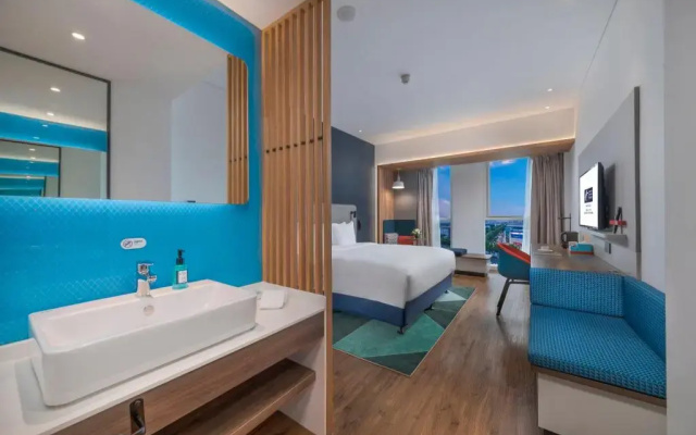 Holiday Inn Express Qingdao Chengyang Central by IHG