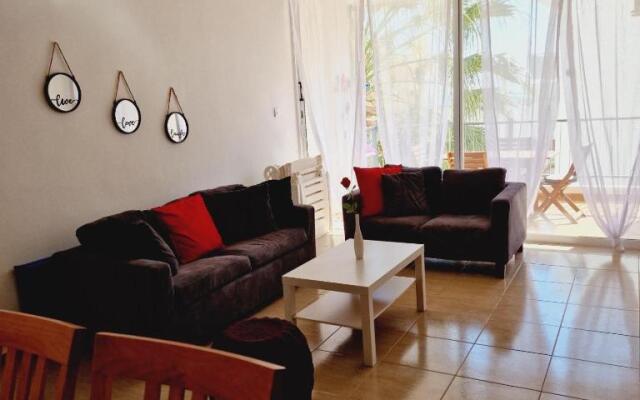 Sea view one bed apartment with pool in Peyia B7