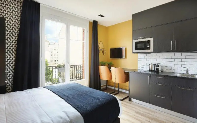 YAYS Paris Zola by Numa