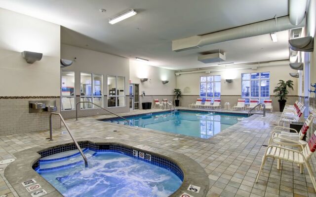 Hampton Inn & Suites by Hilton Red Deer