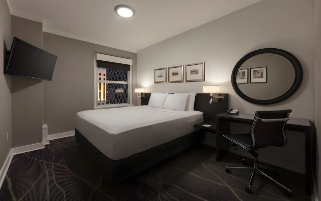 Executive Hotel Pacific