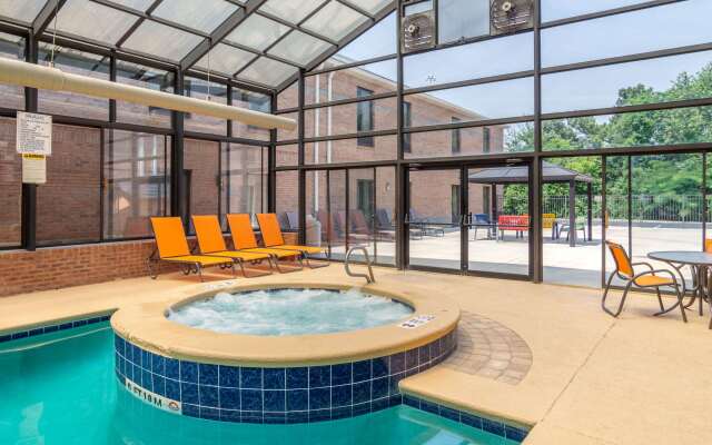 Comfort Inn & Suites Perry National Fairgrounds Area