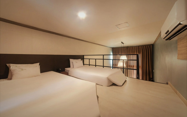 Hotel Hue Loft