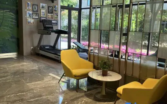 Yuemu Jiayuan Hotel