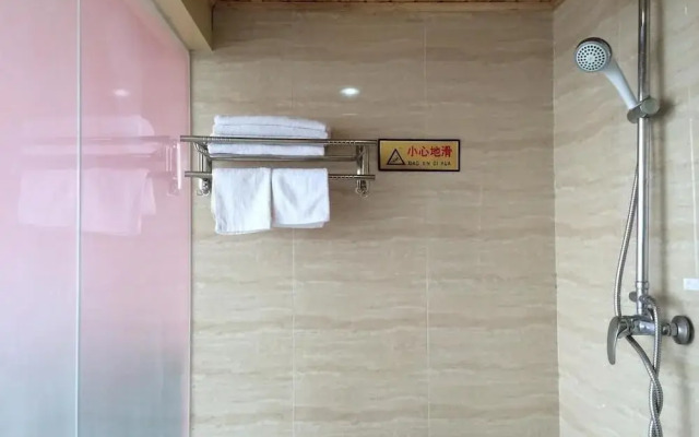 Chengdu Xinlian Hotel