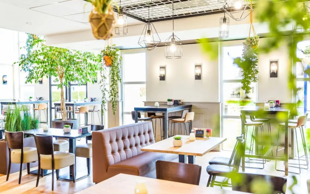 Semi-detached Villa With Microwave Near the Beach