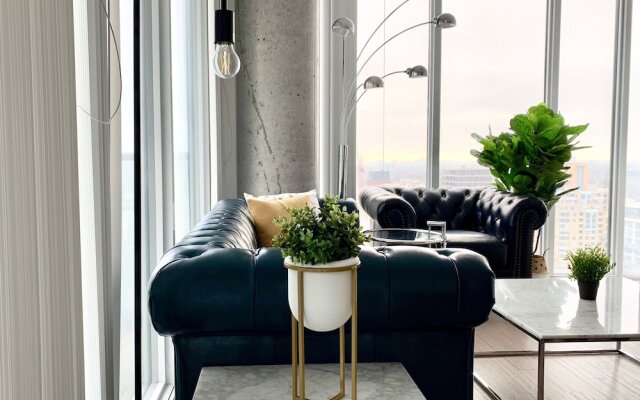 Luxury 2Bed 2Bath Corner Condo