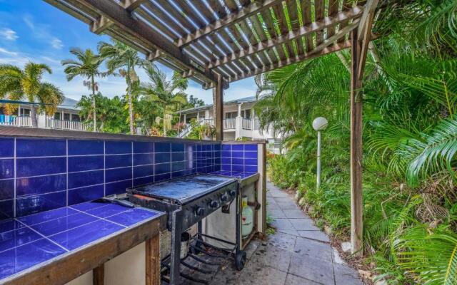 Tropical Mango WiFi Pool